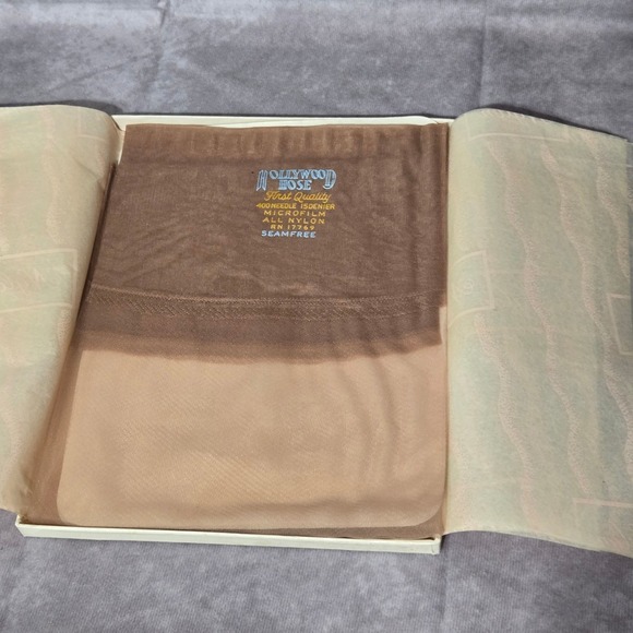 Hollywood Hose Stockings First Quality Seam Free Microfilm Nylon 9.5 - Picture 2 of 5